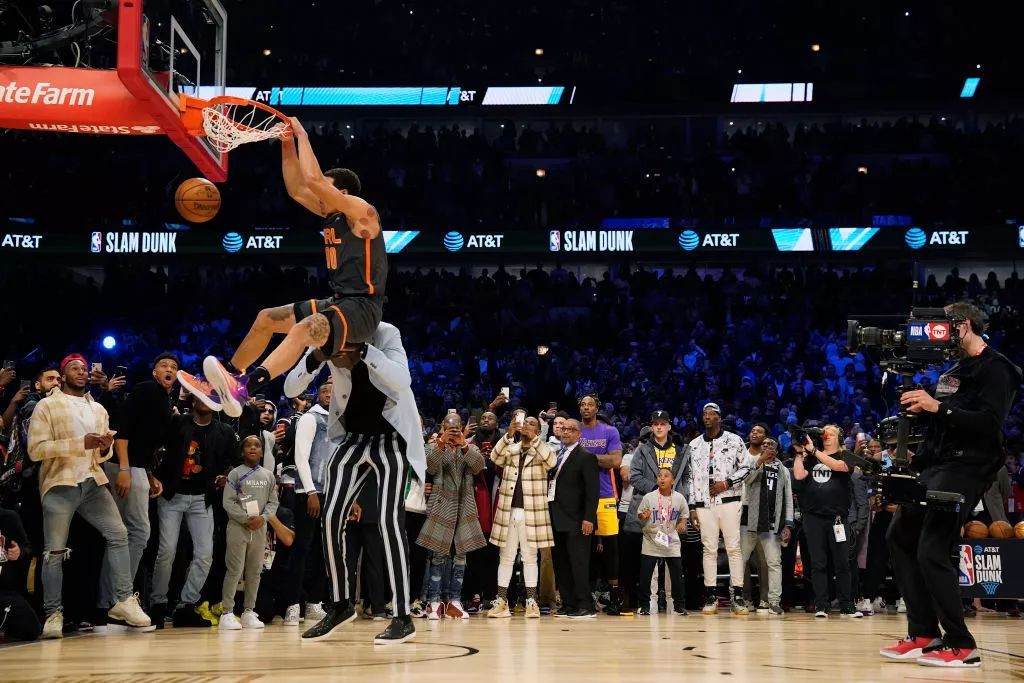 手以顽强的 手以顽强的